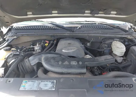 2003 Chevrolet Suburban 1500 Ls из США, поврежденный, VIN 1GNEC16Z43J129065